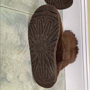 UGG Shoes - Ugg Women’s Bailey Button Tall Size 9 UGG Shoes - Ugg Women’s Bailey Button Tall Size 9